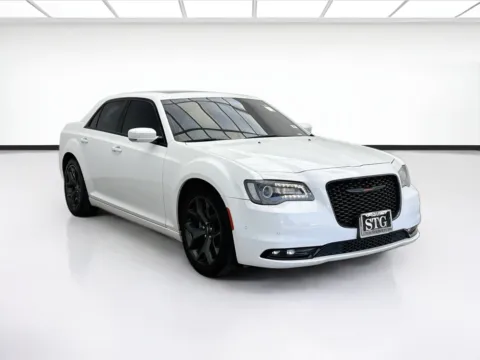 Another view of 2022 Chrysler 300 S for sale in Bellflower, CA at STG Bellflower
