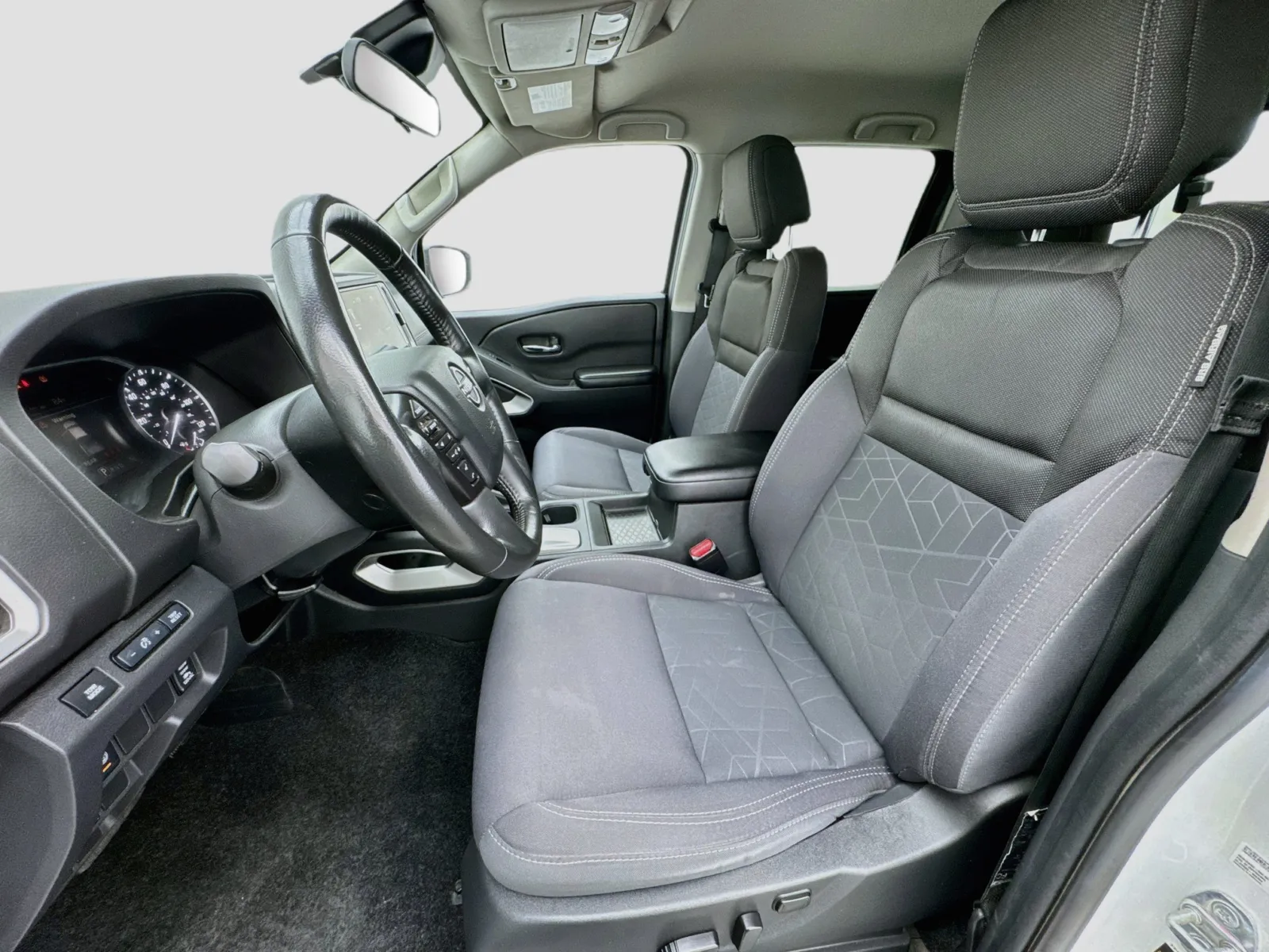 Nissan Frontier photo 13