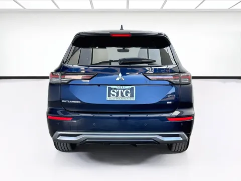 More photos of 2025 Mitsubishi Outlander SE at STG Bellflower, CA