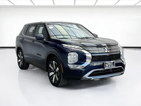 Another view of 2025 Mitsubishi Outlander SE for sale in Bellflower, CA at STG Bellflower