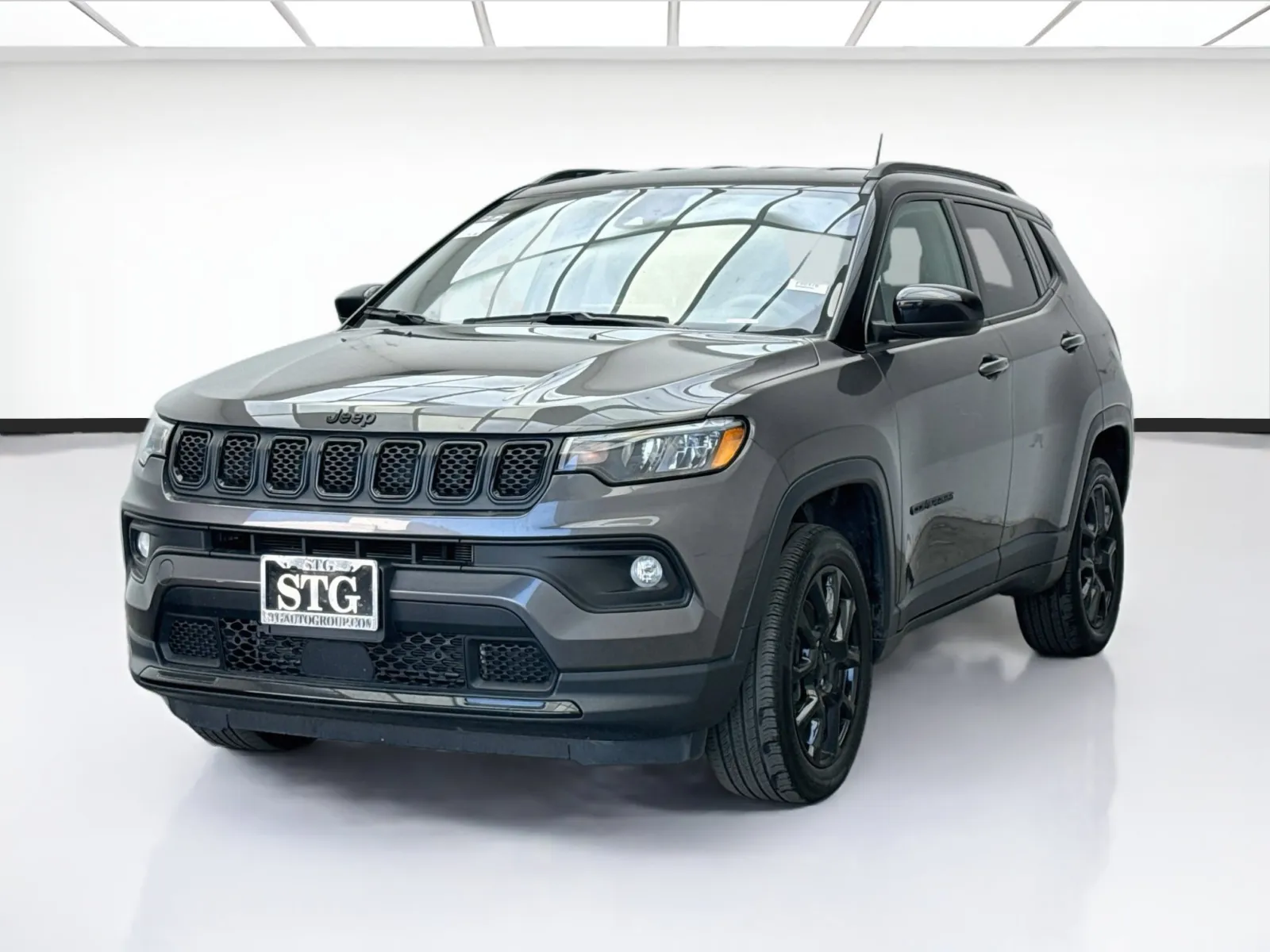Gray 2023 Jeep Compass Latitude for sale in Bellflower, CA