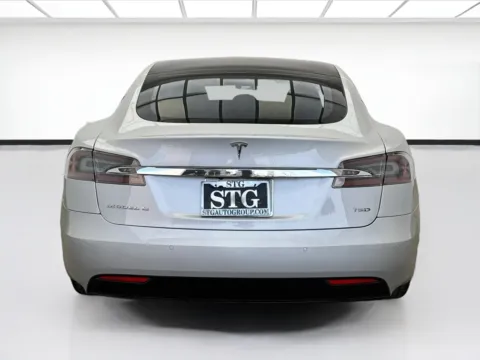 More photos of 2017 Tesla Model S 75D at STG Bellflower, CA