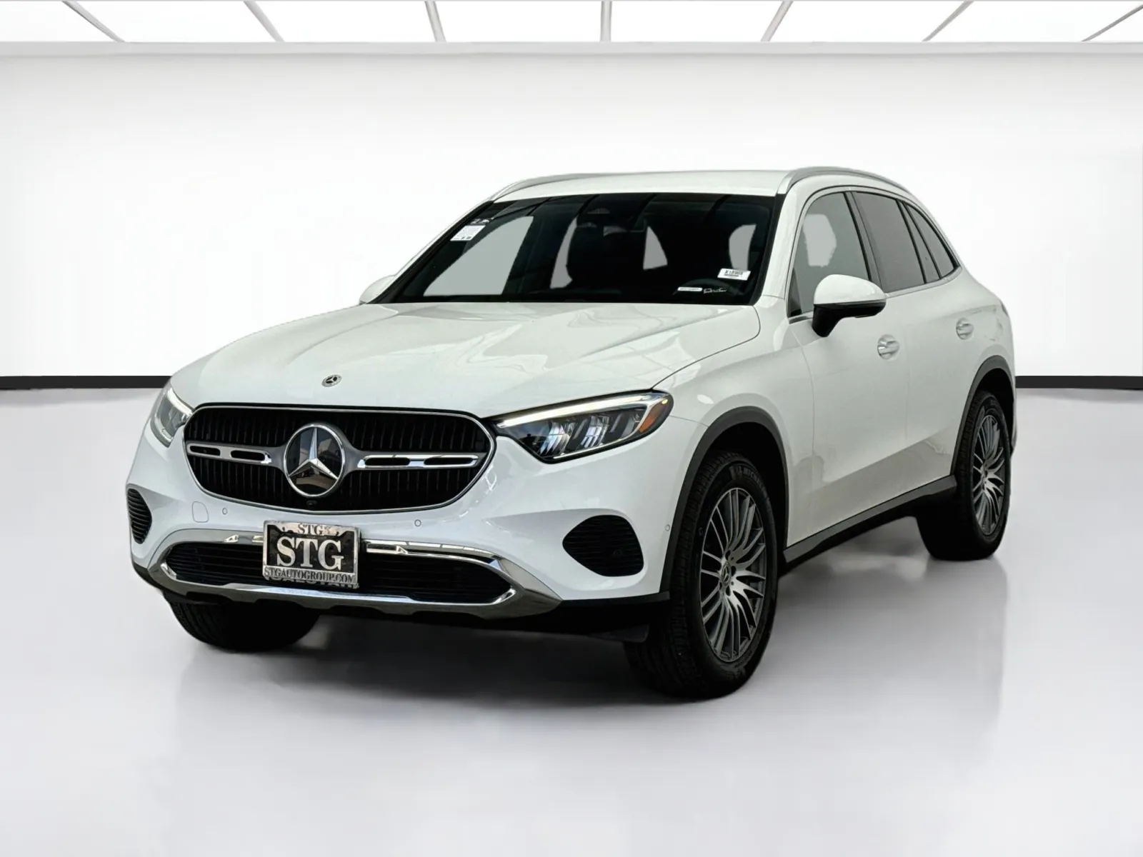White 2025 Mercedes-Benz GLC 300 for sale in Bellflower, CA