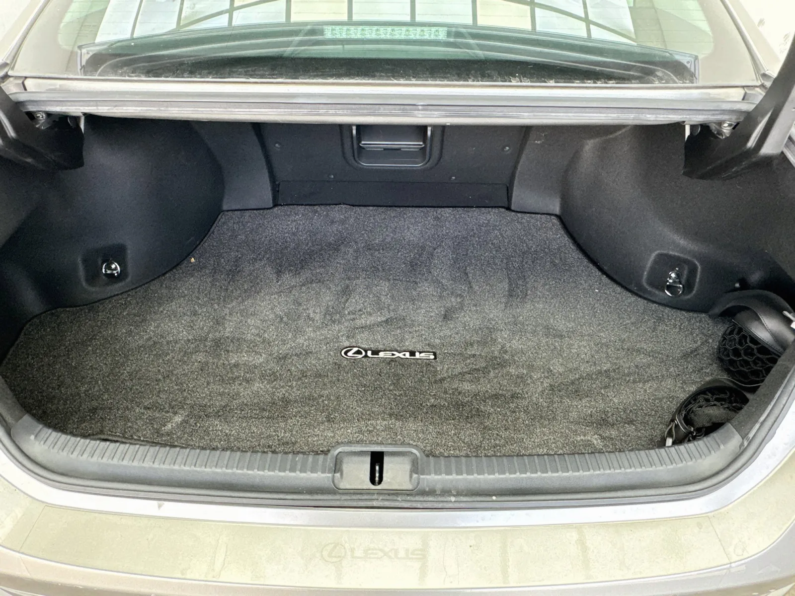 Lexus ES photo 18