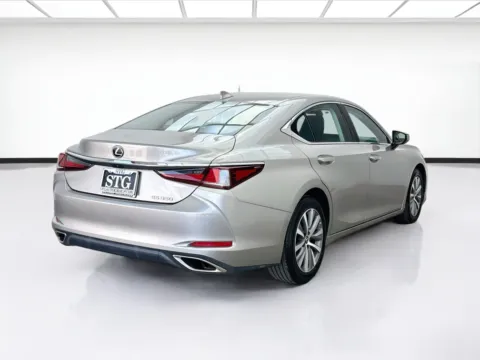 More photos of 2021 Lexus ES 350 at STG Bellflower, CA