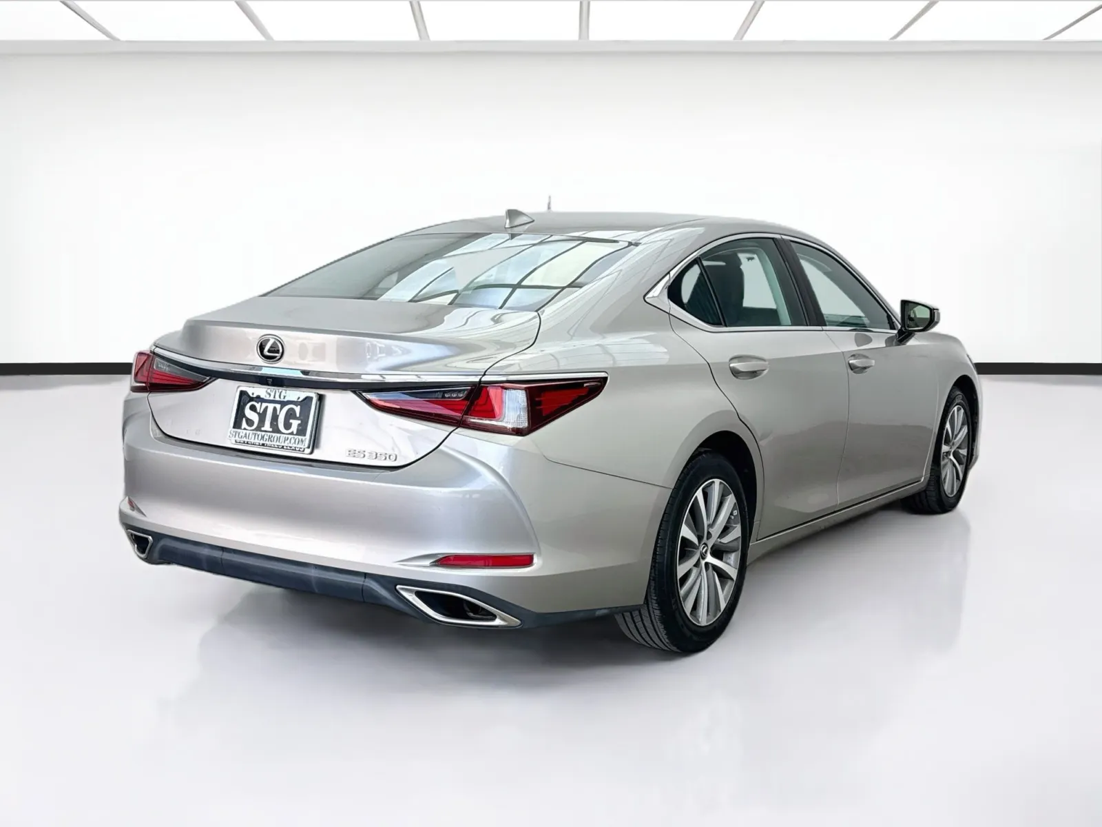 Lexus ES photo 4