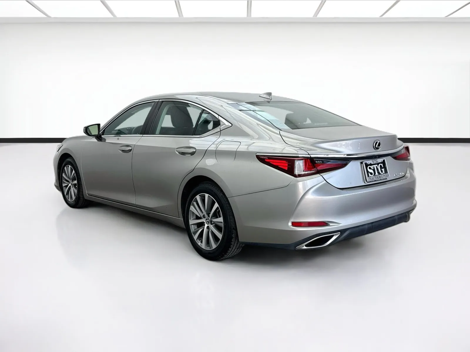 Lexus ES photo 6