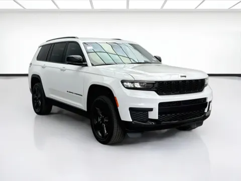 Another view of 2023 Jeep Grand Cherokee L Altitude for sale in Bellflower, CA at STG Bellflower