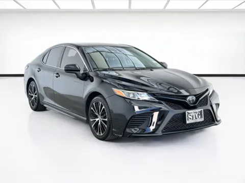 Another view of 2019 Toyota Camry SE for sale in Bellflower, CA at STG Bellflower