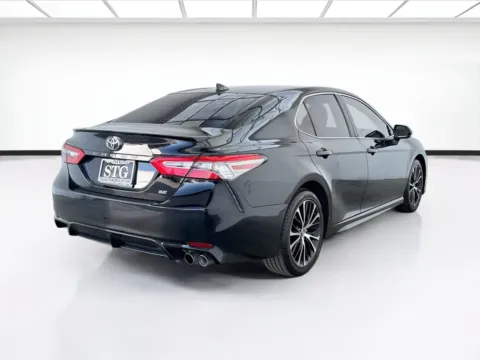More photos of 2019 Toyota Camry SE at STG Bellflower, CA