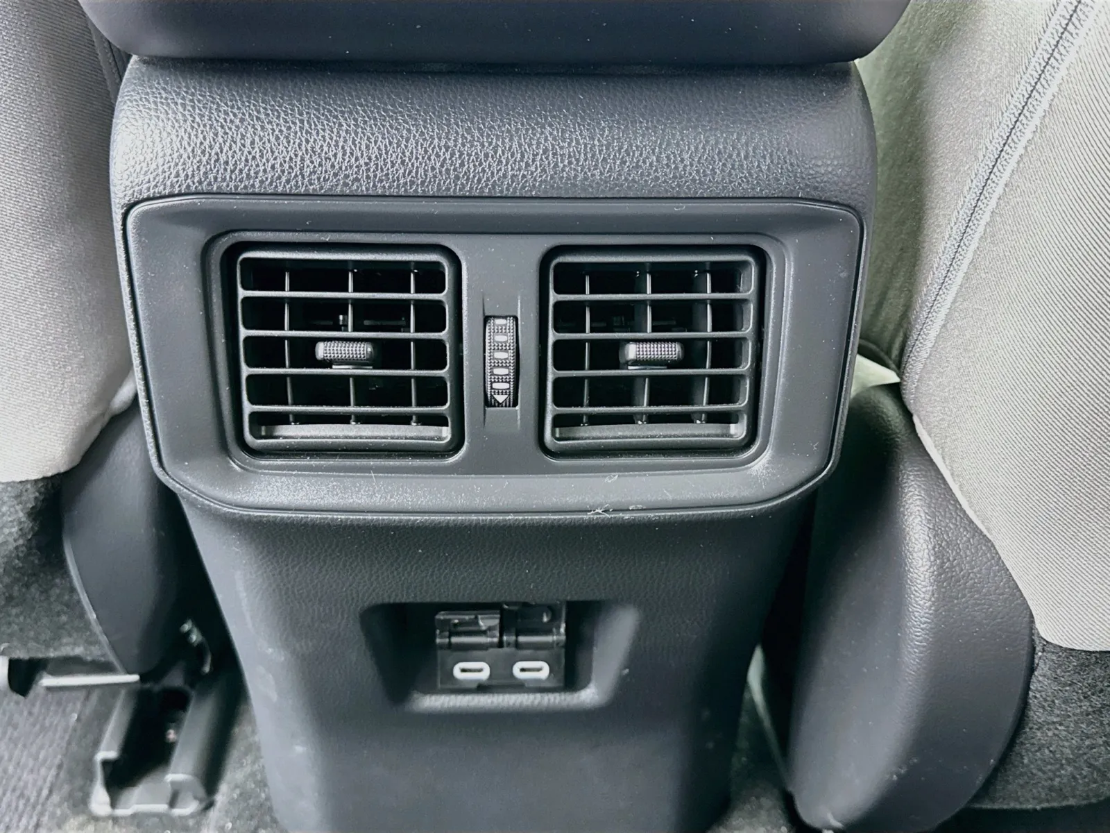 Toyota RAV4 photo 17