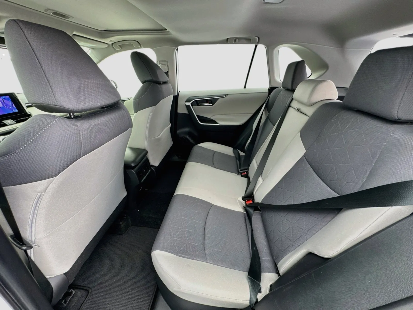 Toyota RAV4 photo 16
