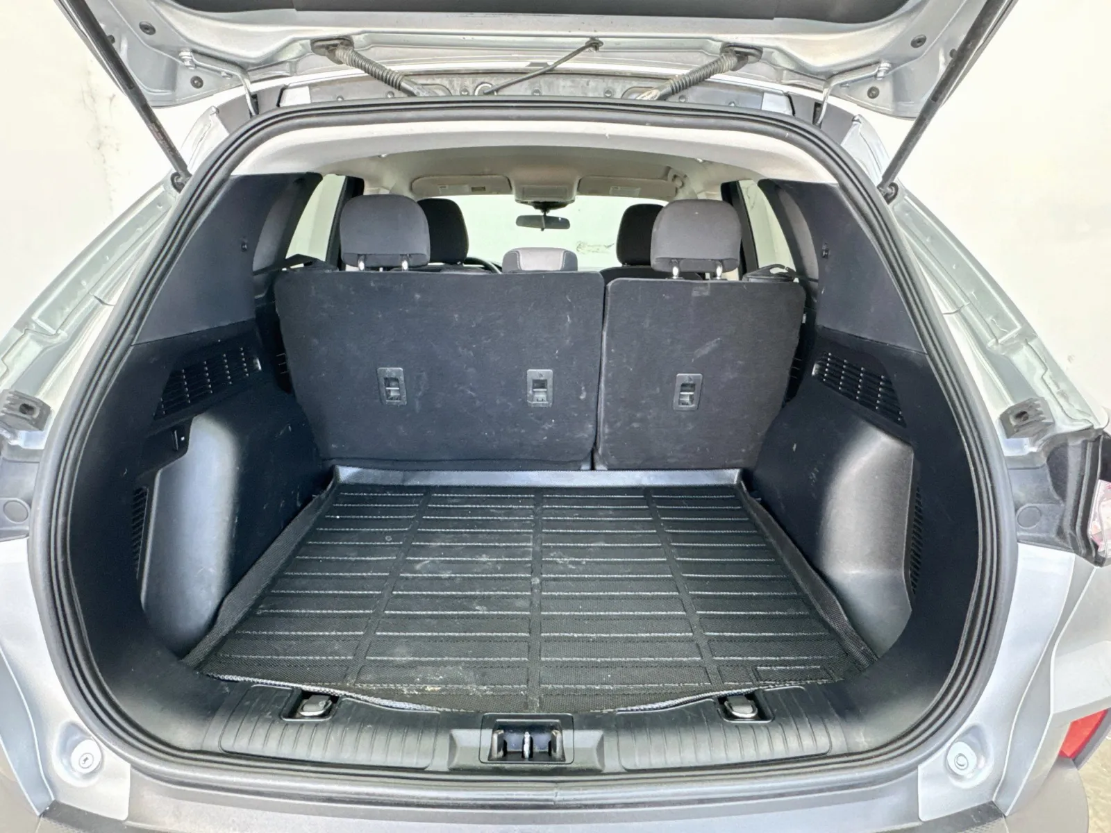 Ford Escape photo 16