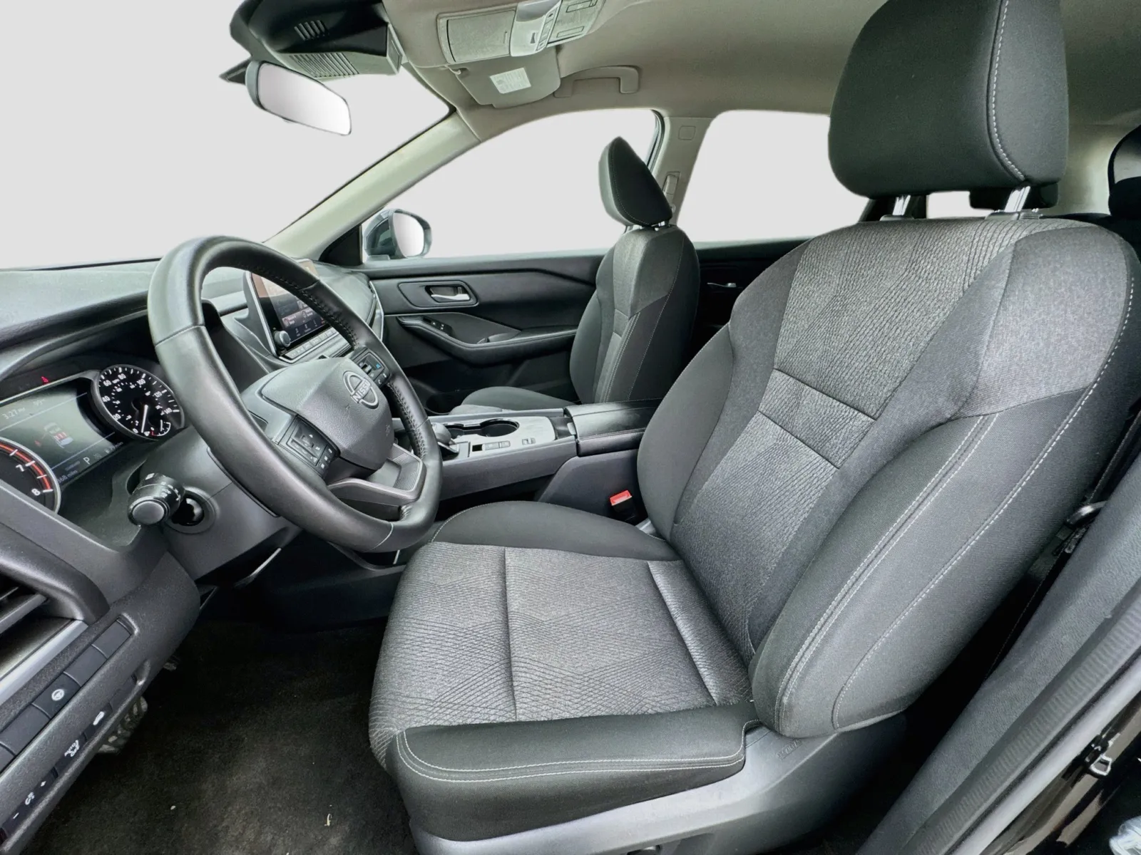 Nissan Rogue photo 13