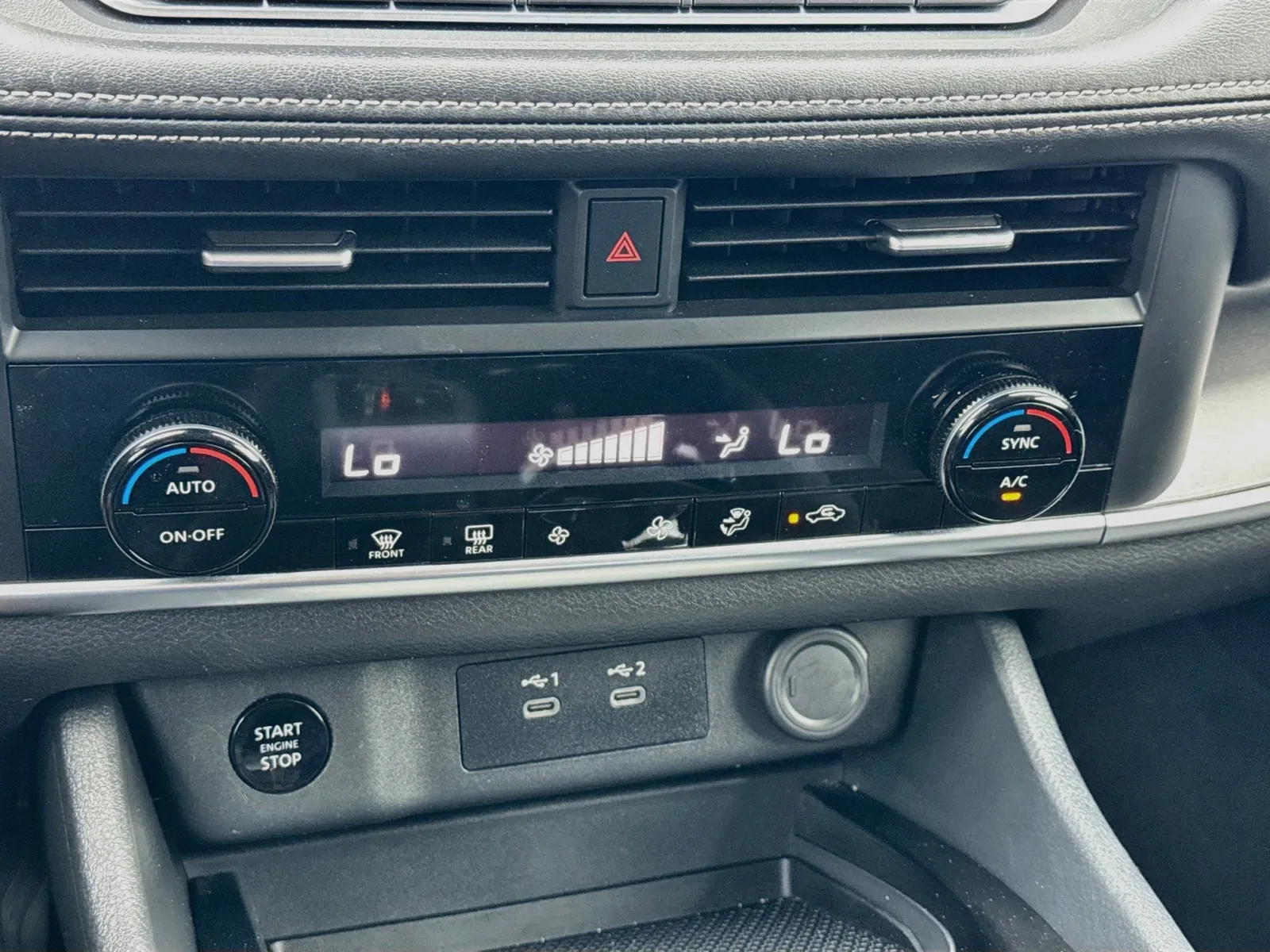 Nissan Rogue photo 12