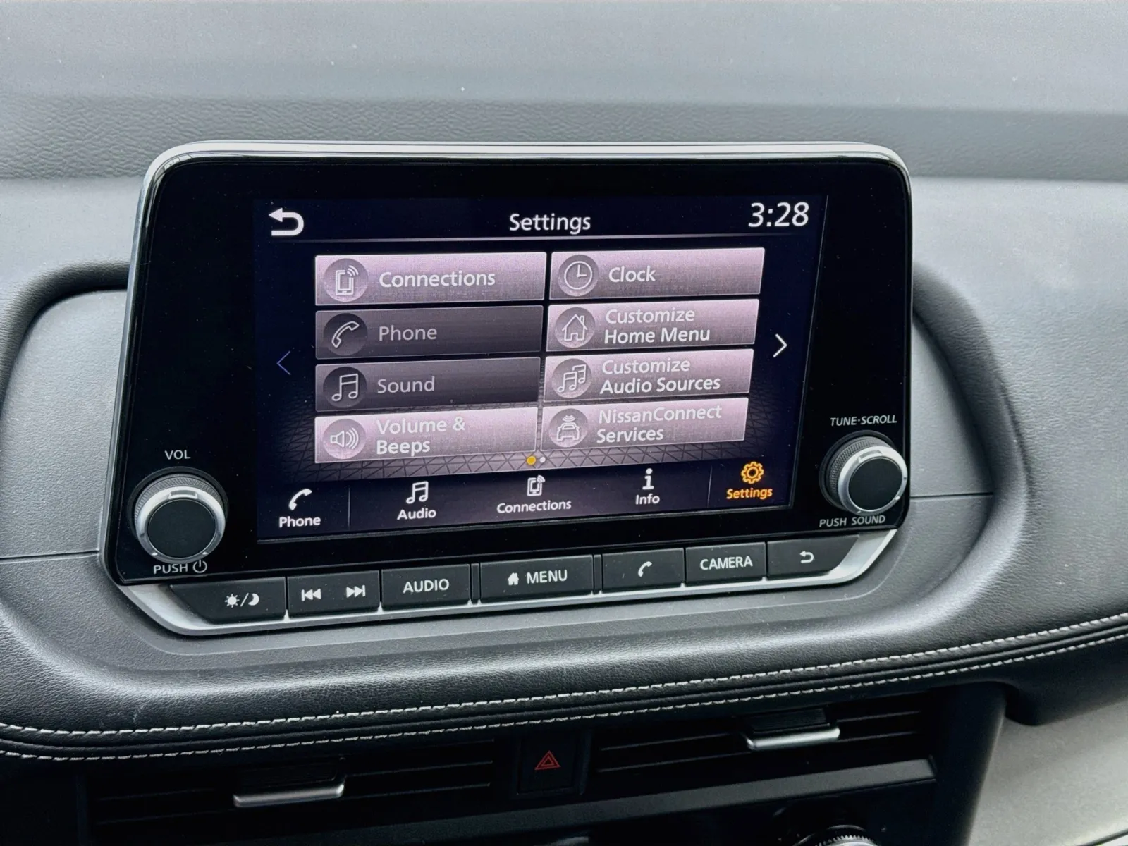 Nissan Rogue photo 9