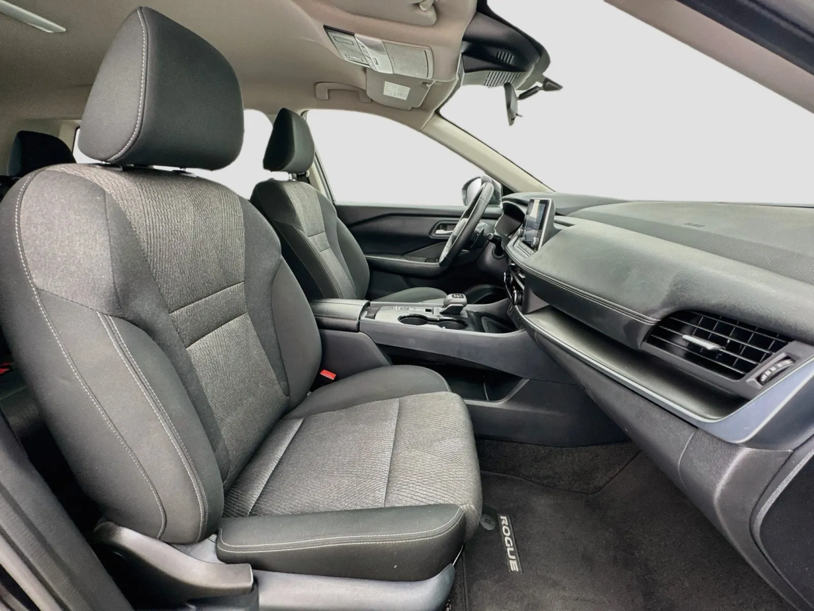 Nissan Rogue photo 19