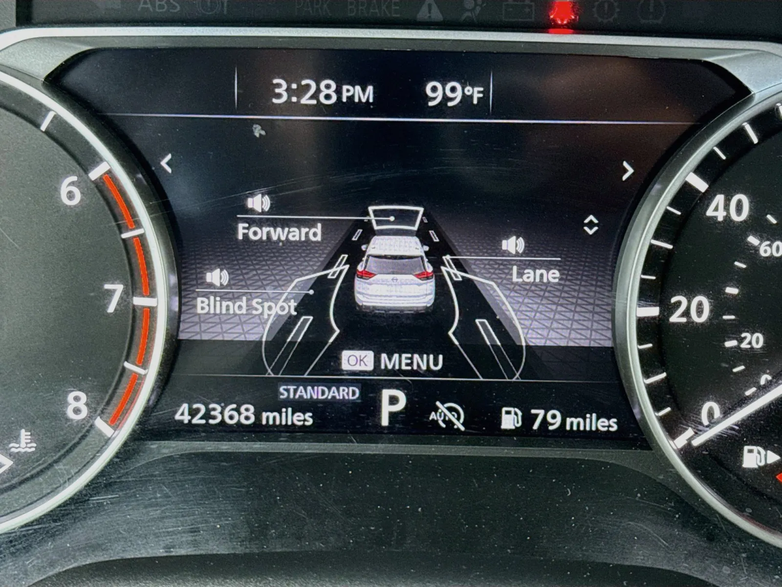 Nissan Rogue photo 8