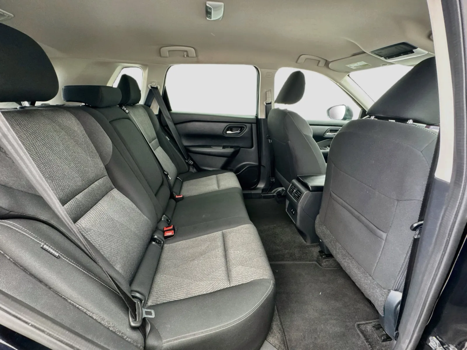 Nissan Rogue photo 18