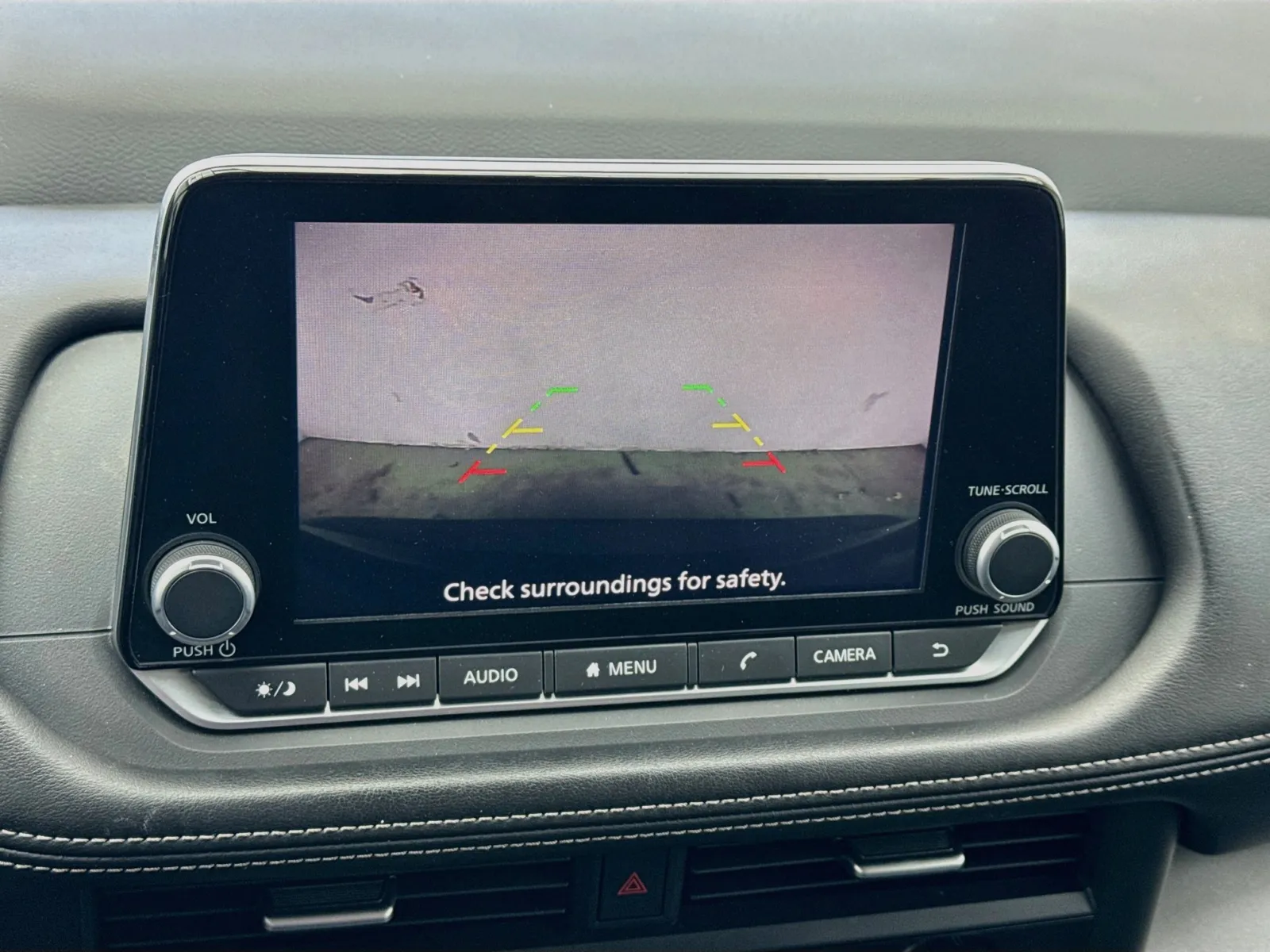 Nissan Rogue photo 10
