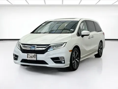 White 2019 Honda Odyssey Elite for sale in Bellflower, CA