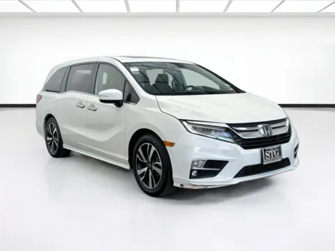 Another view of 2019 Honda Odyssey Elite for sale in Bellflower, CA at STG Bellflower