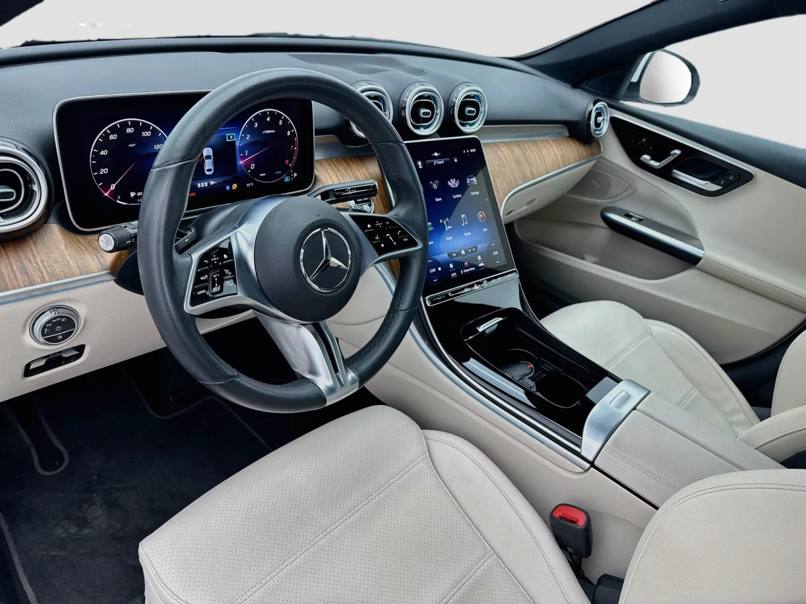 Mercedes-Benz C-Class photo 7