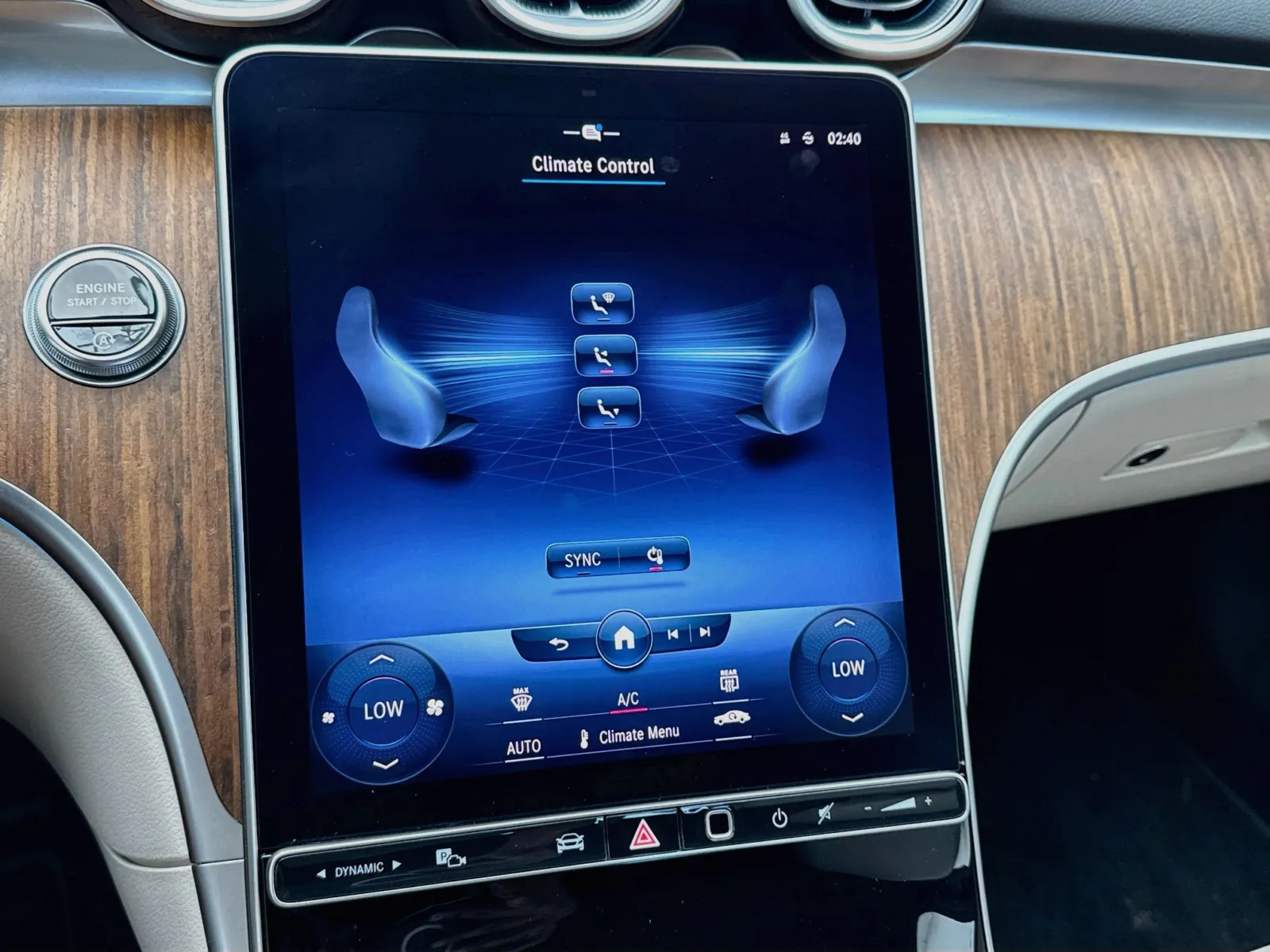 Mercedes-Benz C-Class photo 12