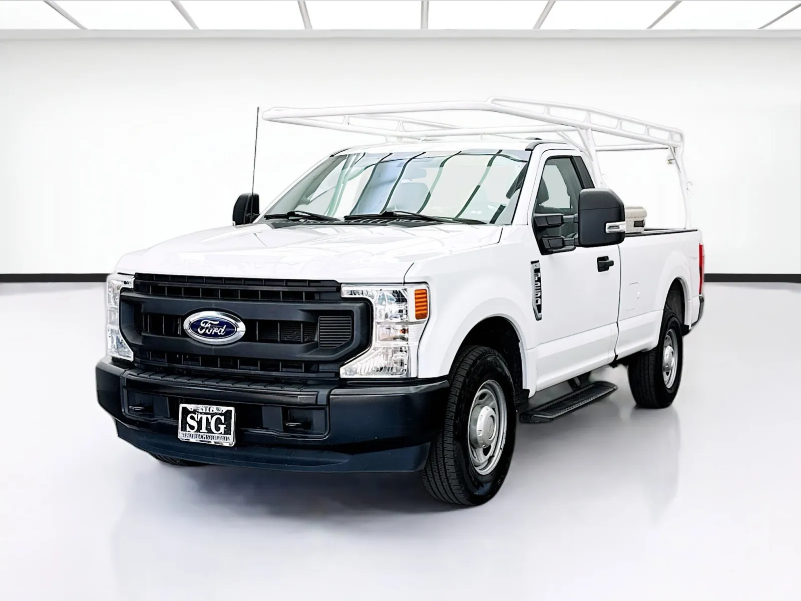 White 2022 Ford Super Duty F-250 SRW XL for sale in Bellflower, CA