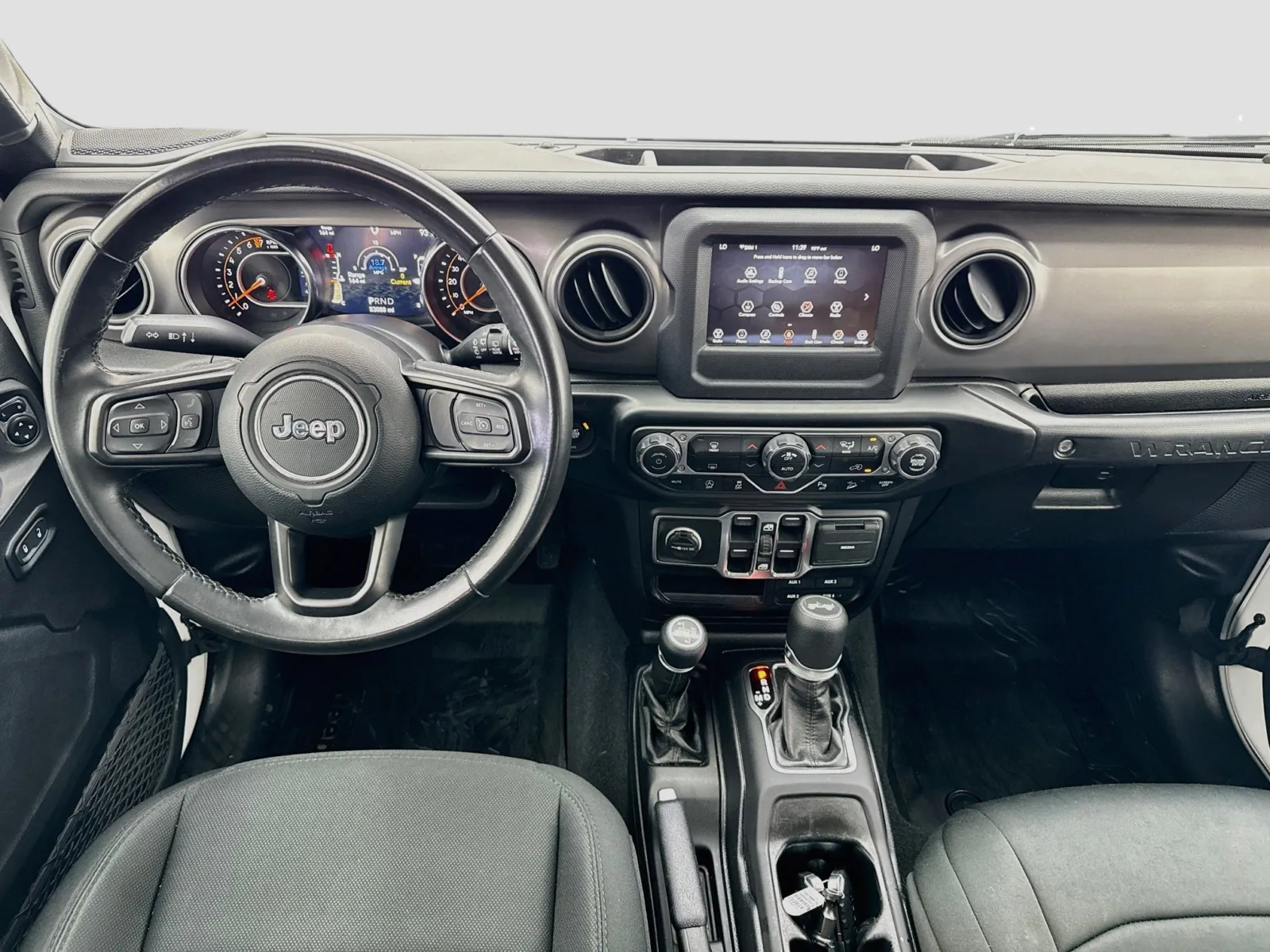 Jeep Wrangler photo 14