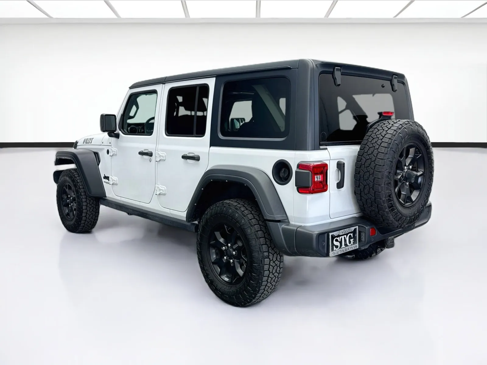 Jeep Wrangler photo 6