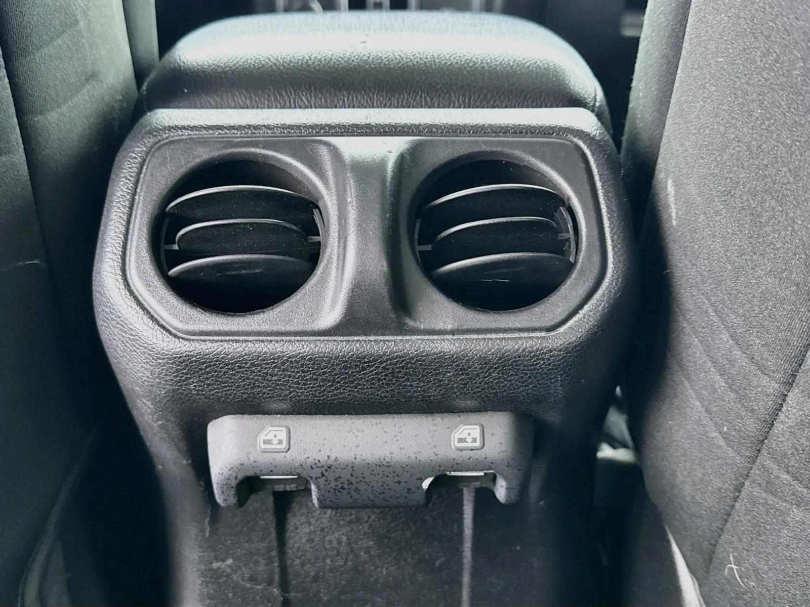 Jeep Wrangler photo 16