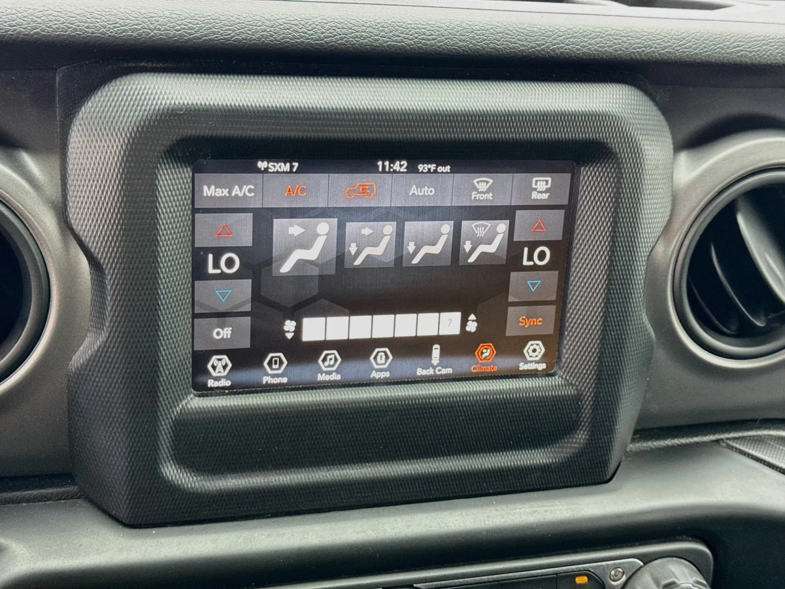 Jeep Wrangler photo 12