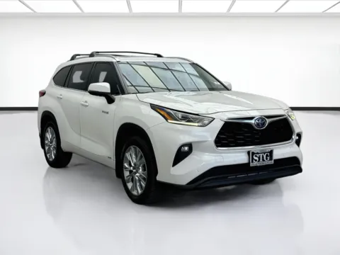 Another view of 2021 Toyota Highlander Limited for sale in Bellflower, CA at STG Bellflower