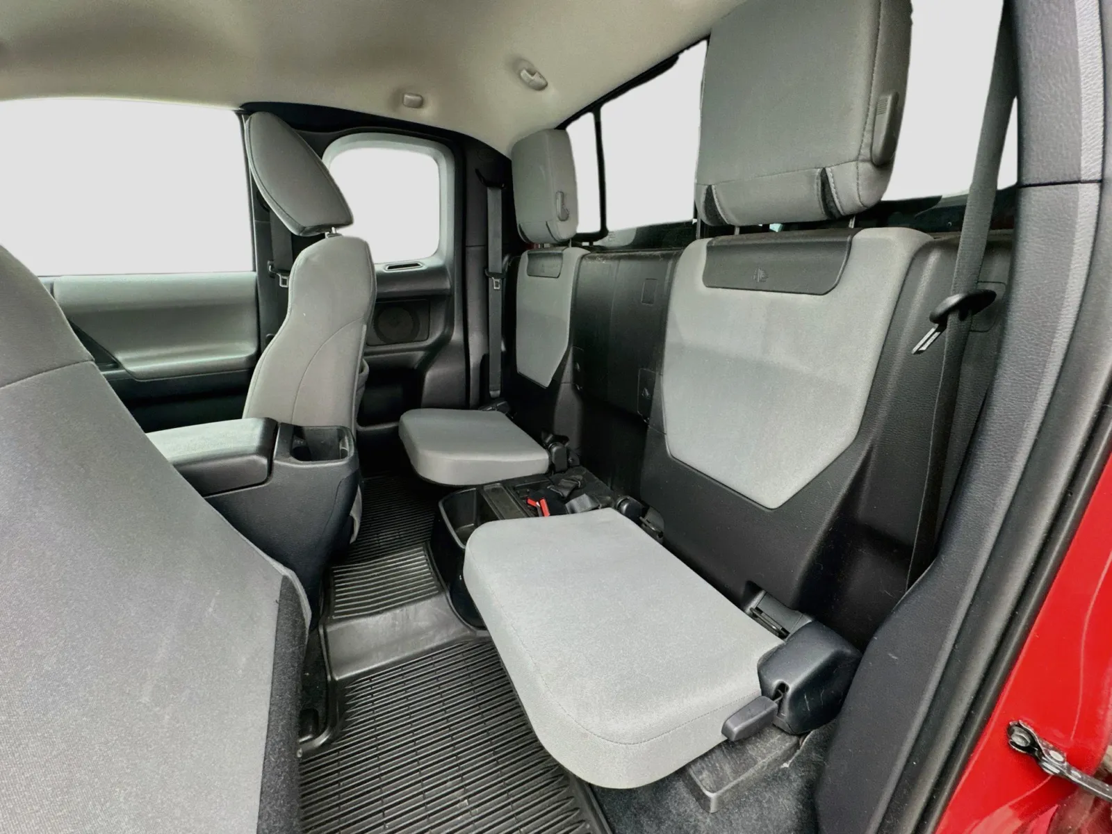 Toyota Tacoma photo 15