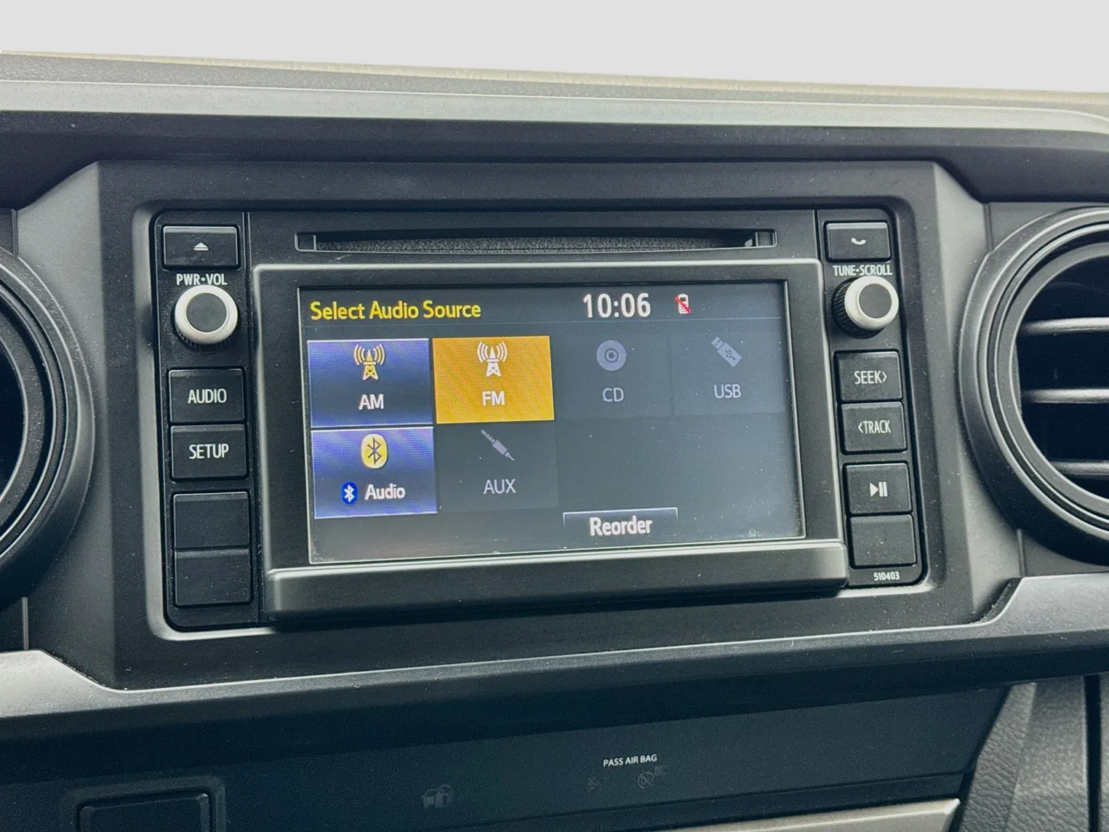 Toyota Tacoma photo 11