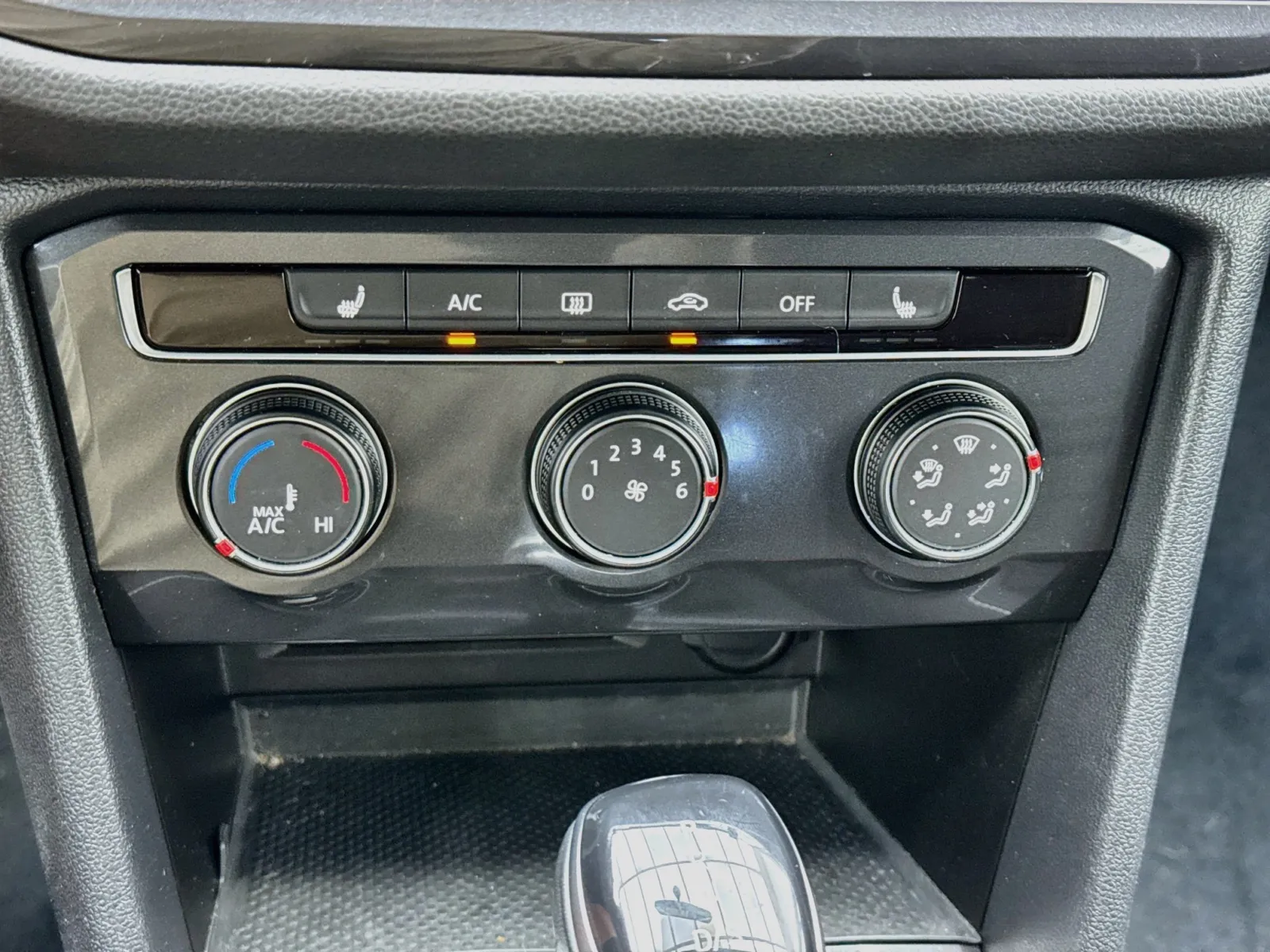 Volkswagen Tiguan photo 12