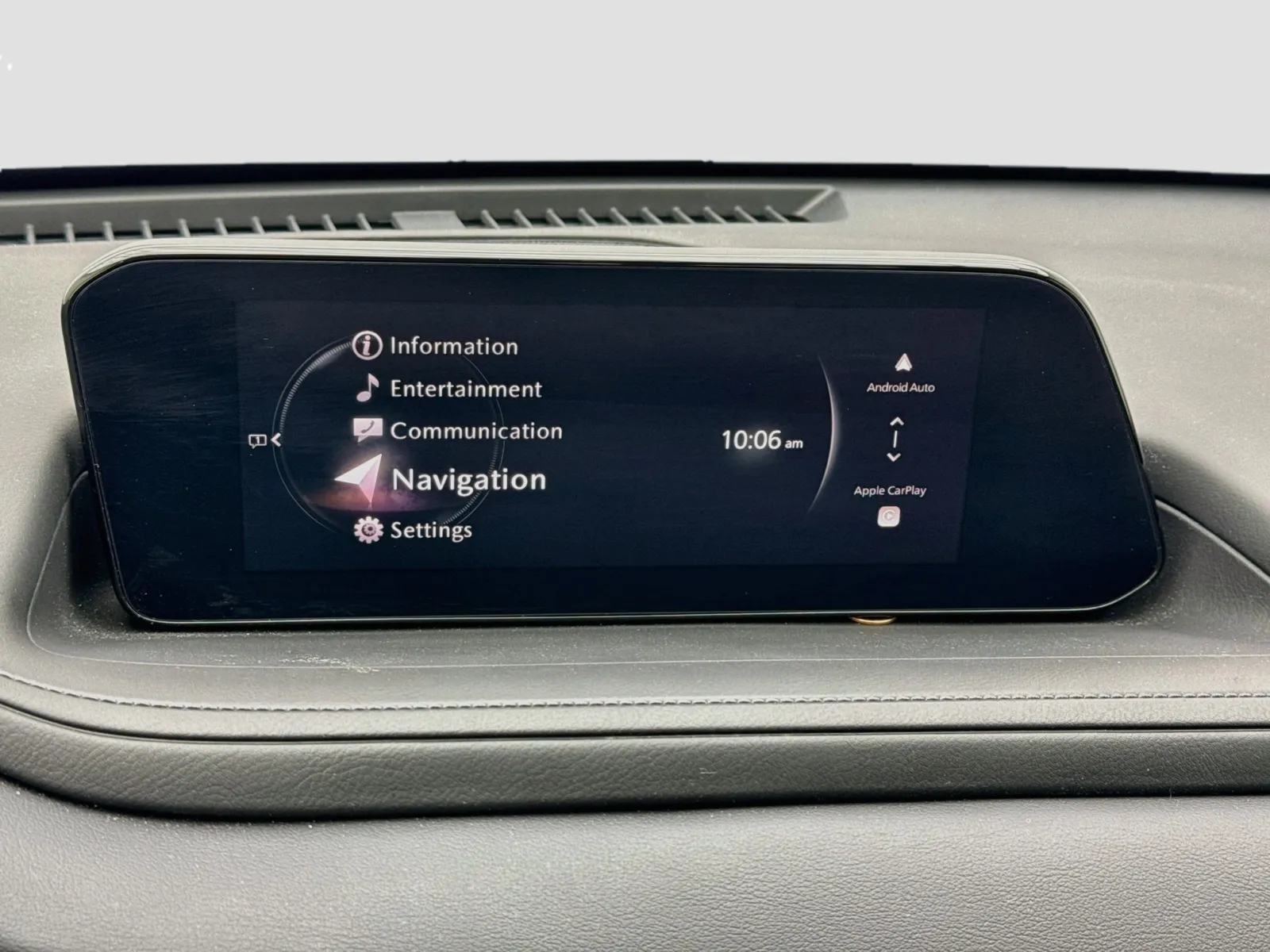 Mazda CX-30 photo 9