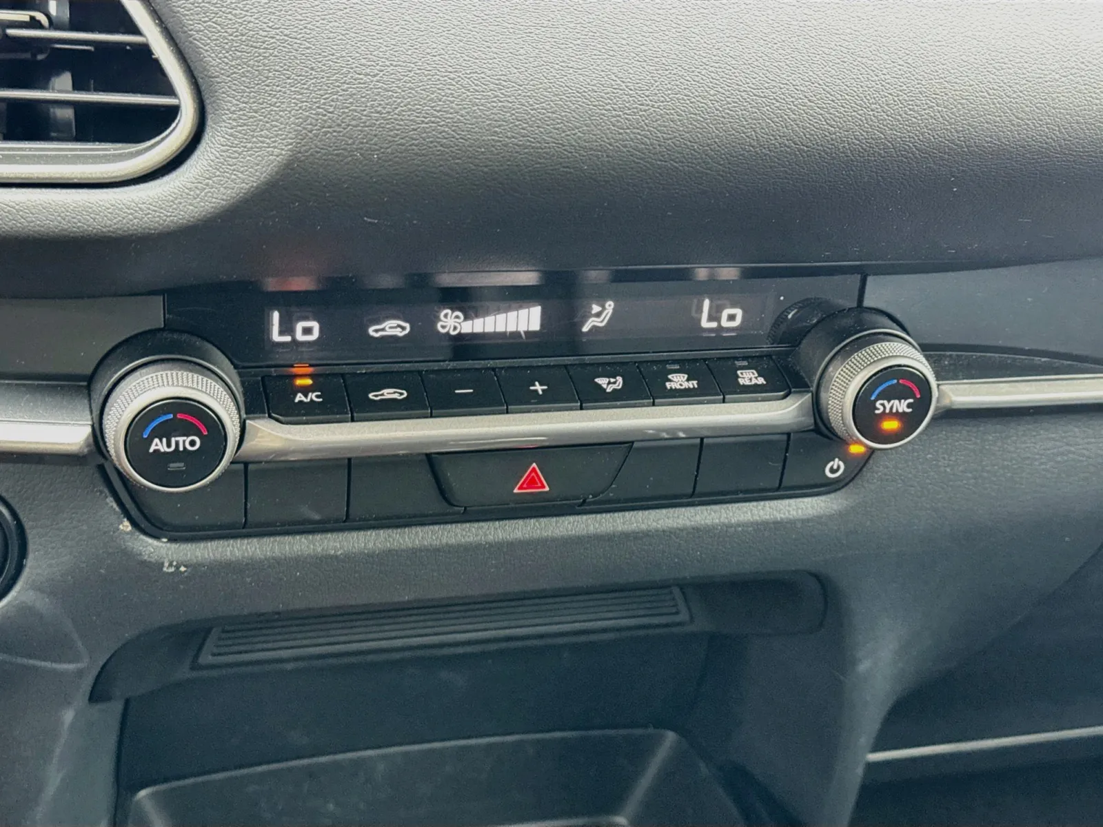 Mazda CX-30 photo 12