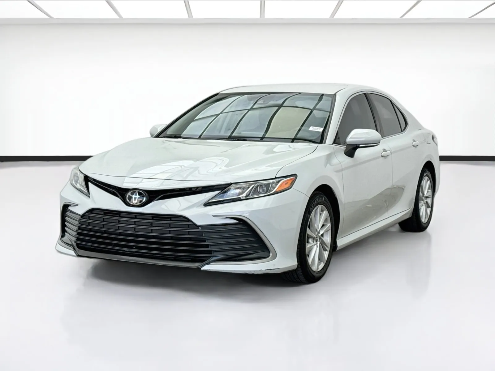 White 2023 Toyota Camry LE for sale in Bellflower, CA