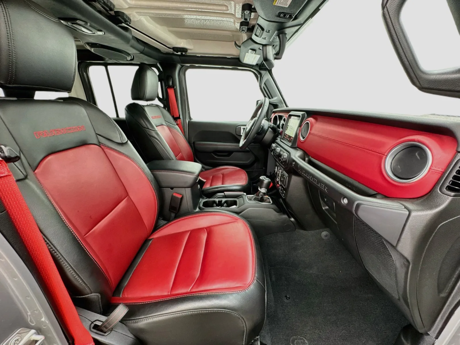 Jeep Wrangler photo 20