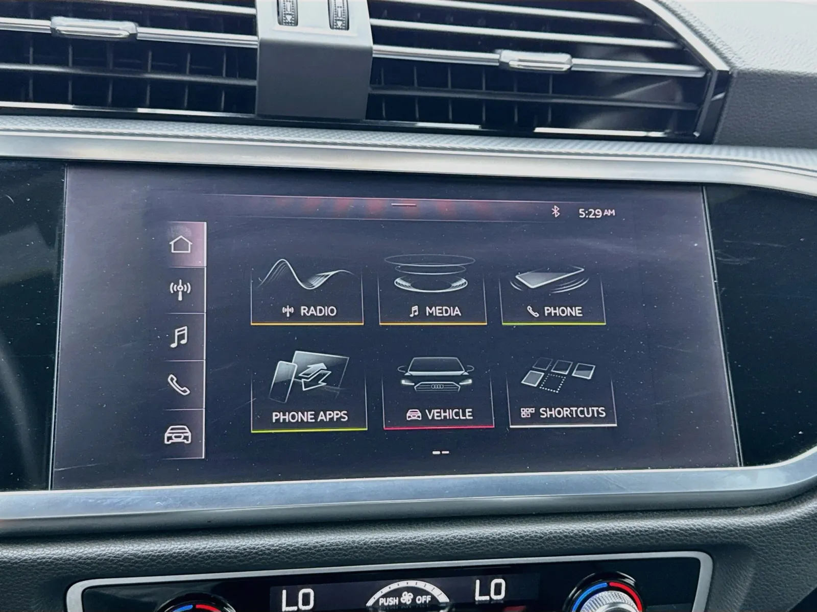 Audi Q3 photo 9