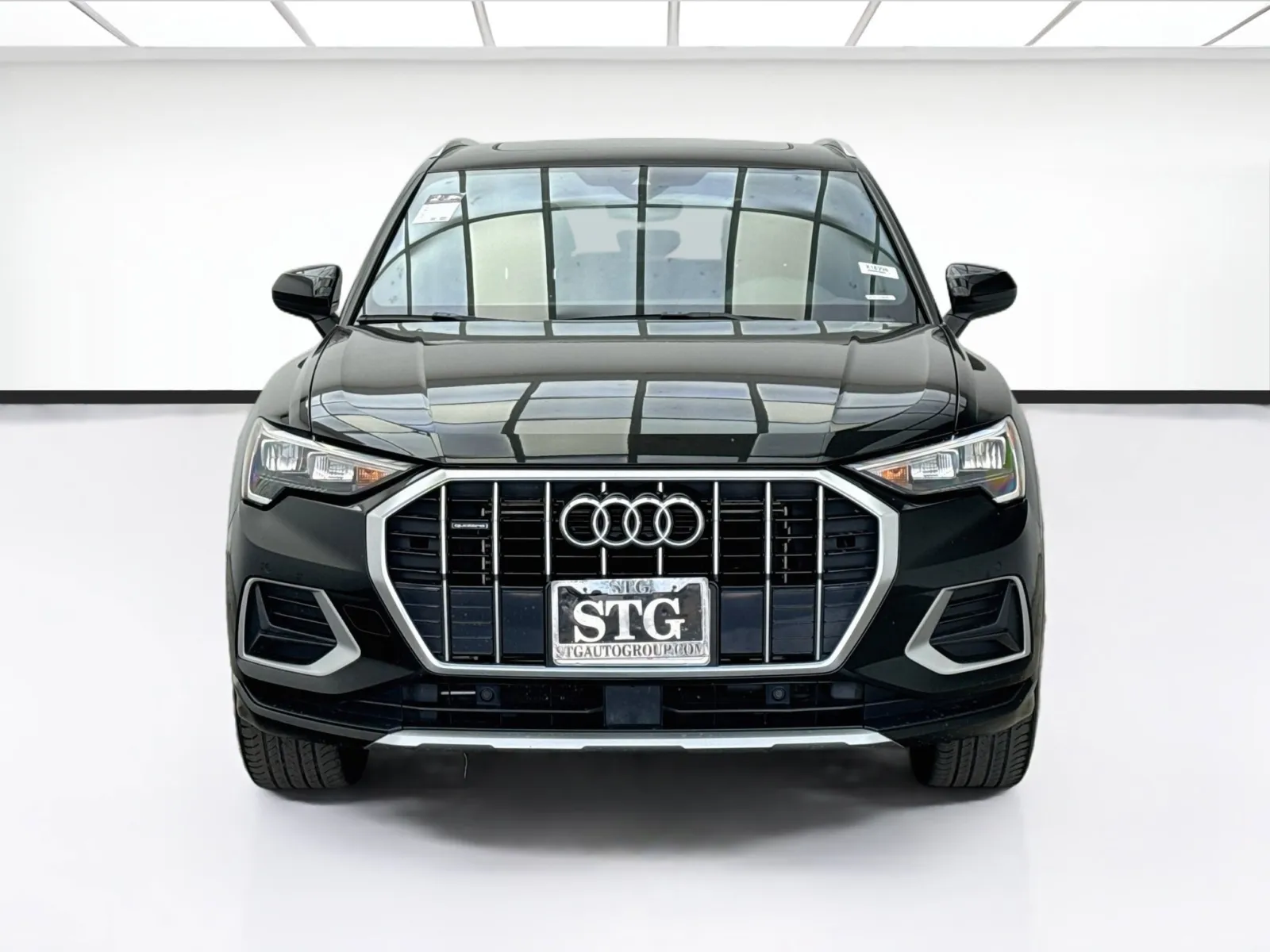 Audi Q3 photo 2