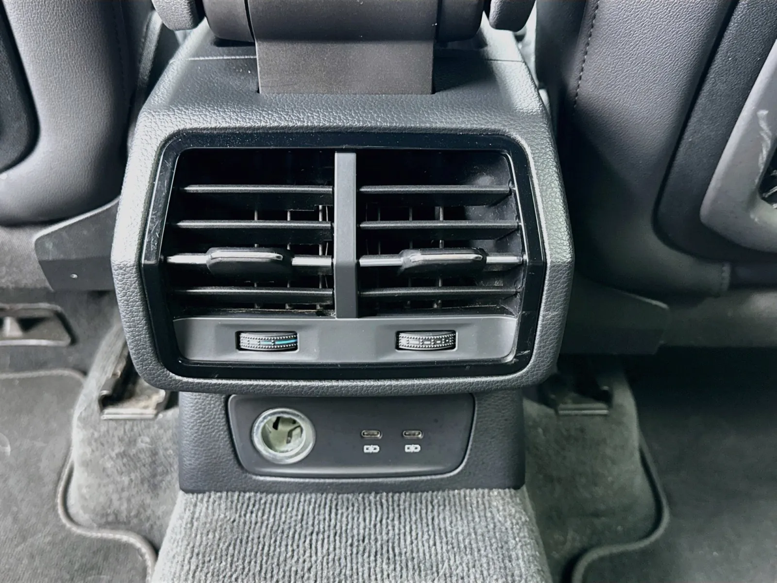 Audi Q3 photo 17