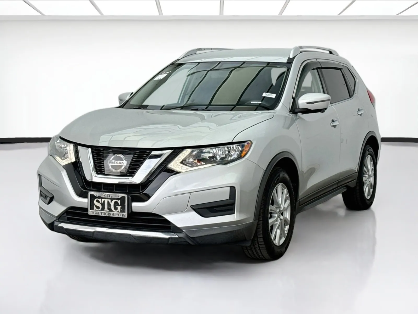Silver 2017 Nissan Rogue SV for sale in Bellflower, CA