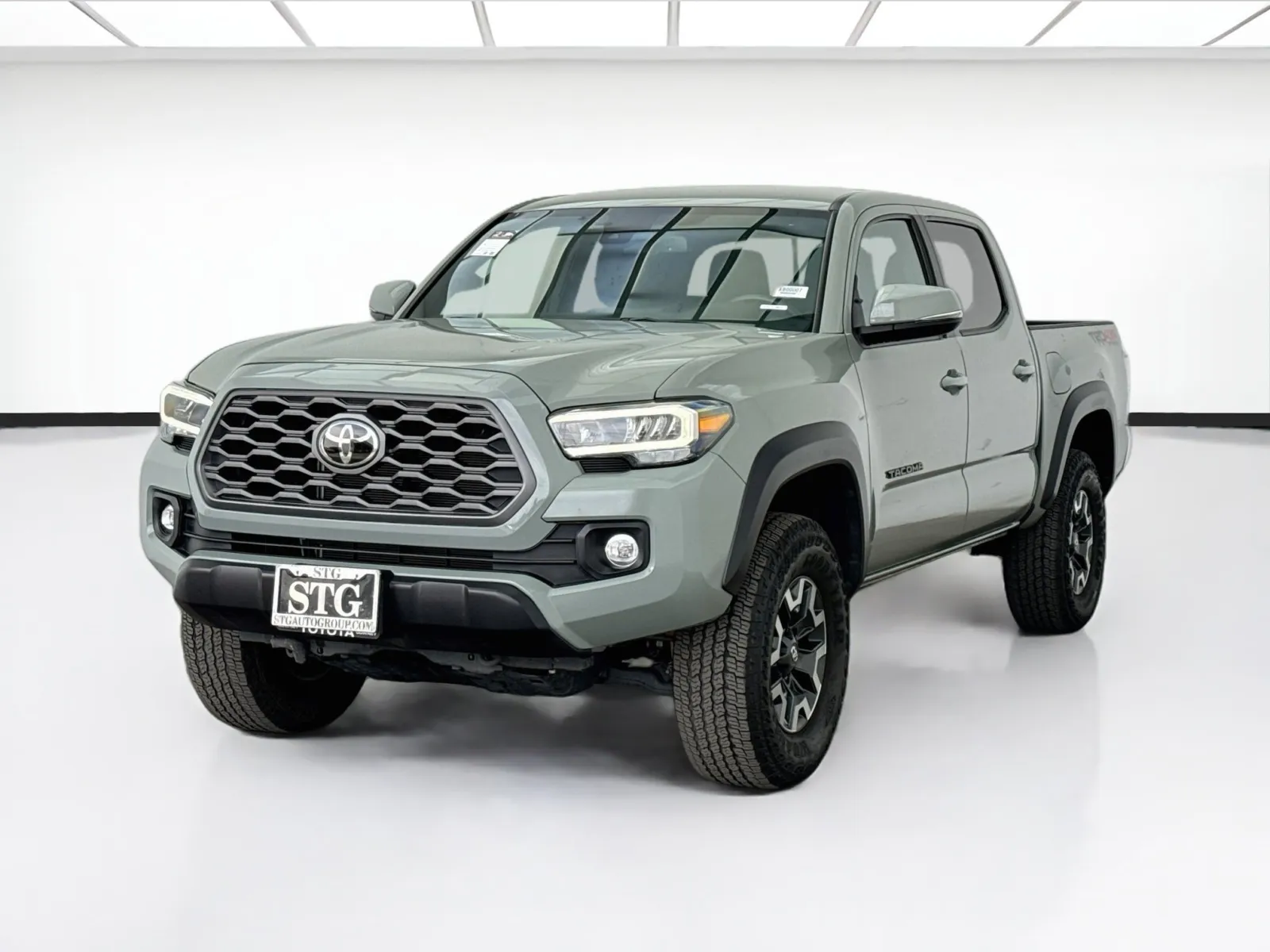 Gray 2023 Toyota Tacoma TRD Off-Road V6 for sale in Bellflower, CA