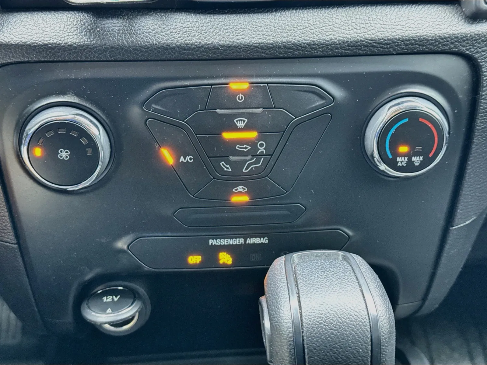 Ford Ranger photo 12