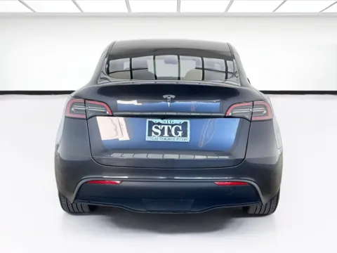 More photos of 2025 Tesla Model Y Long Range at STG Bellflower, CA