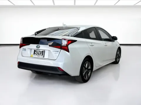 More photos of 2021 Toyota Prius XLE at STG Bellflower, CA