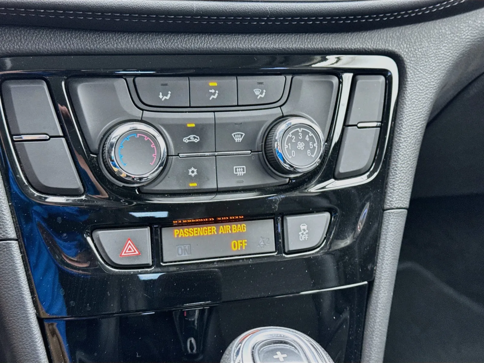 Buick Encore photo 12